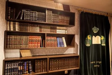 Building a synagogue